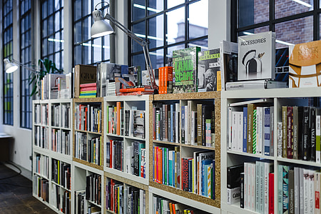 A visit to the bookstore thumbnail