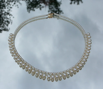 pearl neklace thumbnail