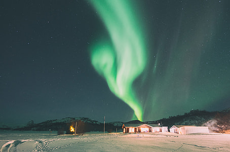 green northern lights thumbnail