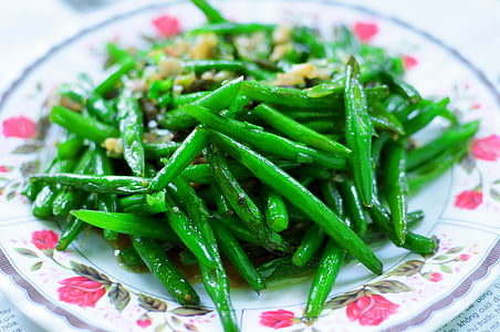 cooked beans on plate thumbnail