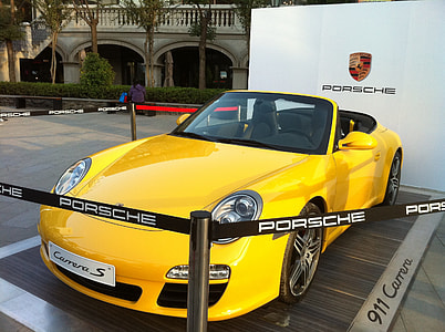 yellow Porsche 911 Carrera thumbnail