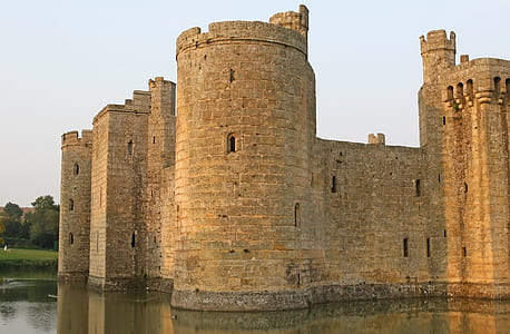 grey concrete castle thumbnail