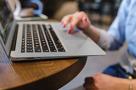 Woman working on a computer thumbnail