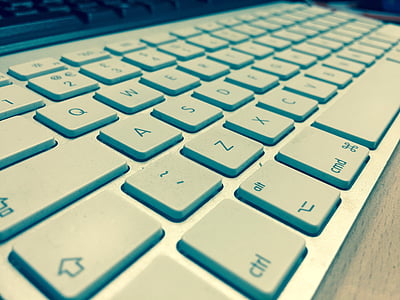 white computer keyboard thumbnail