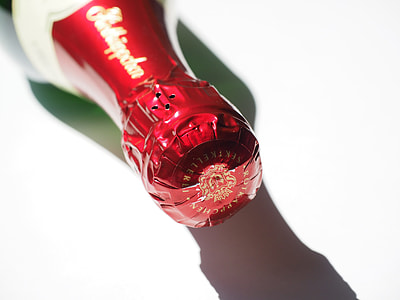 Bottle Of Sparkling Wine, Closure thumbnail