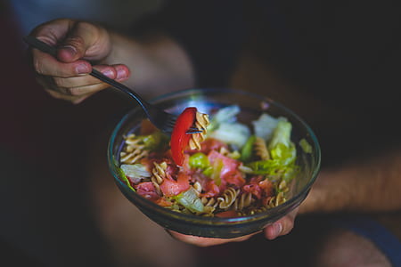 Eating salad thumbnail