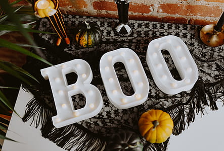 Halloween decorations with Boo Letters thumbnail