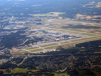 Aerial view of Helsinki Airport, in Lentokenttä, Vantaa thumbnail