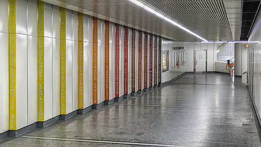 white painted hallway thumbnail