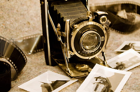 black and gray folding camera thumbnail