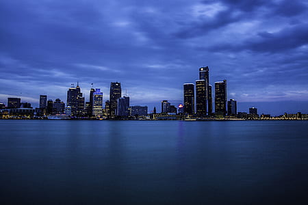 skyline photography of buildings thumbnail