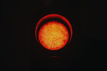 traffic light on red thumbnail