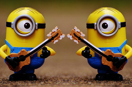 two Despicable Me Minions plastic toys thumbnail