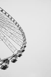 gray Ferris wheel during daytime thumbnail