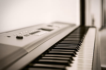closeup photo of black electronic keyboard thumbnail