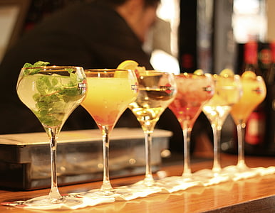 shallow focus photography of wine glasses thumbnail