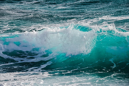 body of water forming wave thumbnail