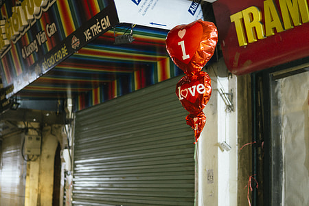 I Love balloons hang on wall thumbnail