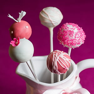 five pastries in vase thumbnail