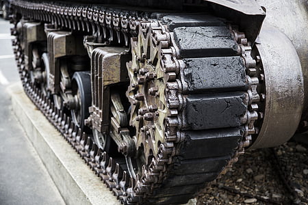 tank with continuous track monument thumbnail