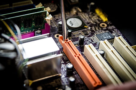 black and brown motherboard thumbnail