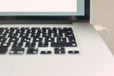 Macbook Pro detail thumbnail