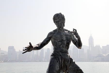 Statue of Bruce Lee, Hong Kong thumbnail