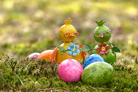 yellow and green bird and eggs decor thumbnail
