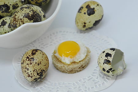 photo of quail eggs on table thumbnail