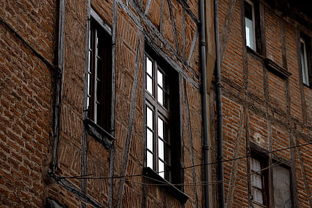 window on building thumbnail