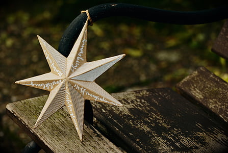brown and gray star table decor thumbnail