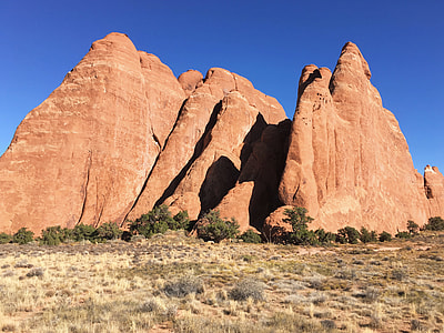 landscape photography of mountain thumbnail