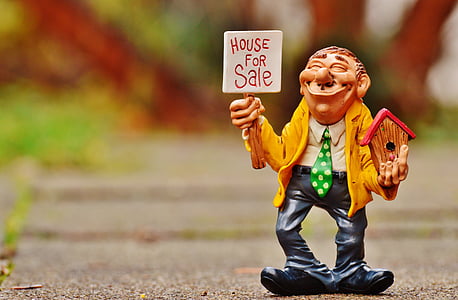 House for sale figurine thumbnail