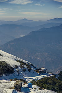 Mountain Covering With Snow thumbnail