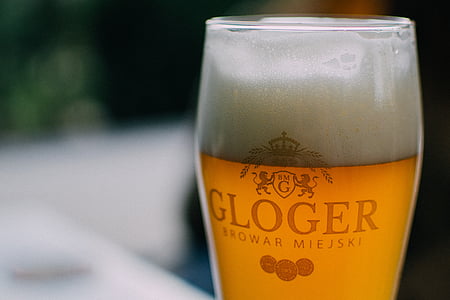 closeup photography of Gloger drinking glass thumbnail