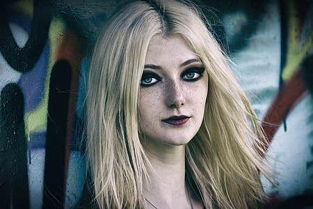 blond haired female illustration thumbnail