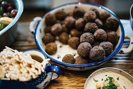 Traditional Middle Eastern lamb kofta dinner thumbnail
