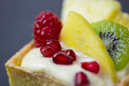 Closeup shot of a fruit tart dessert thumbnail