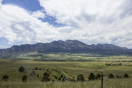 mountain under the cloudy sky thumbnail