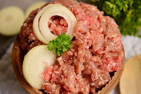 meat with onion thumbnail