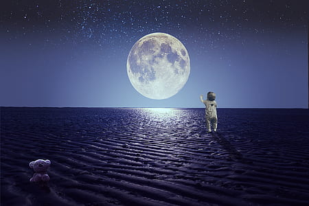 baby walking and moon thumbnail