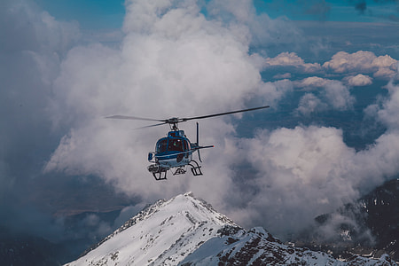 helicopter flew in the air thumbnail