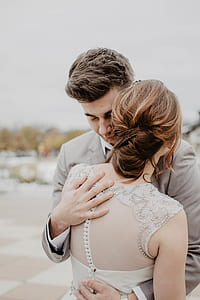 couple hugging each other thumbnail