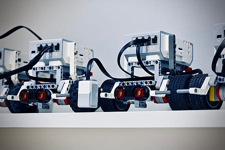 two gray robots illustration thumbnail