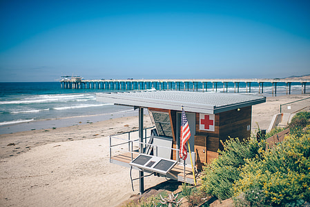 Life Guard Station by the Beach, San Diego, California thumbnail