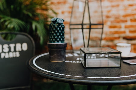 Table at Outdoor Cafe in Paris thumbnail
