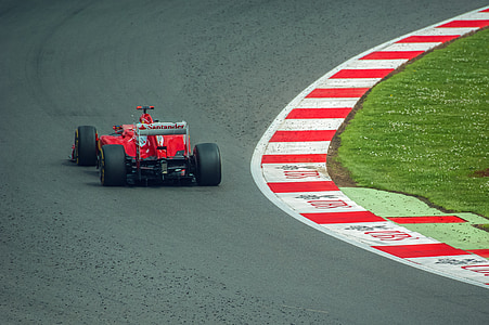 red Formula 1 race car thumbnail