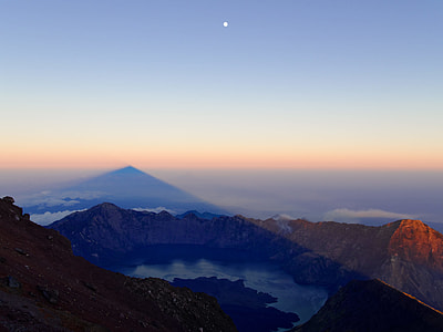 landscape photography of mountains thumbnail