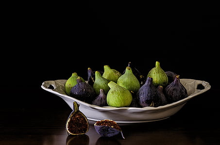 pile of green-and-blue fruits thumbnail