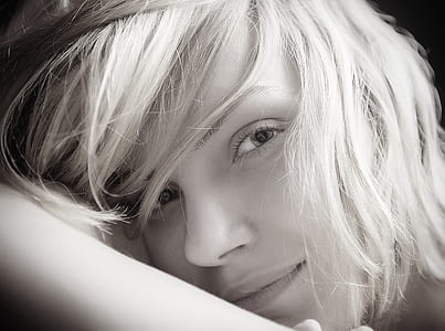 close up photo of woman's face thumbnail